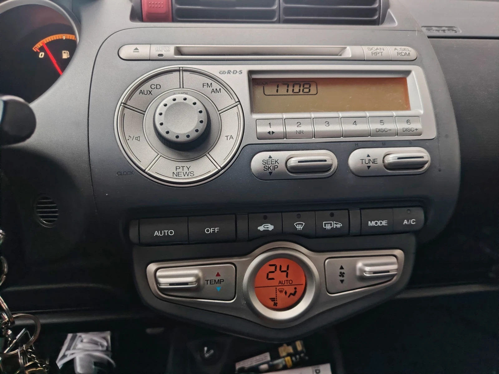 Honda Jazz, снимка 6 - Автомобили и джипове - 54022999