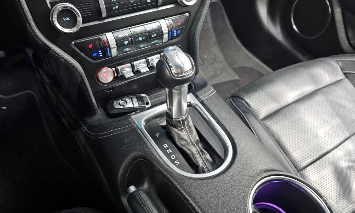 Ford Mustang, снимка 9 - Автомобили и джипове - 54060613