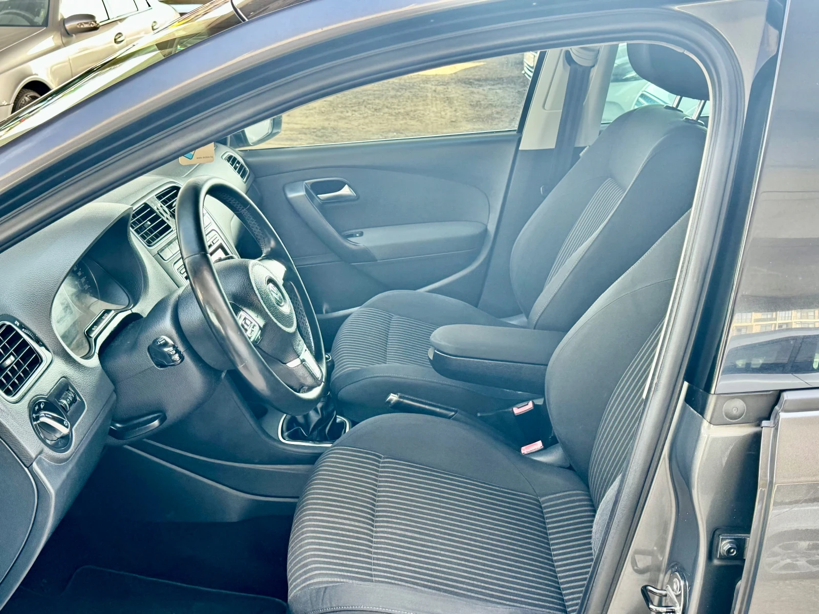 VW Polo 1.6-D. 90k.с, снимка 8 - Автомобили и джипове - 54195113