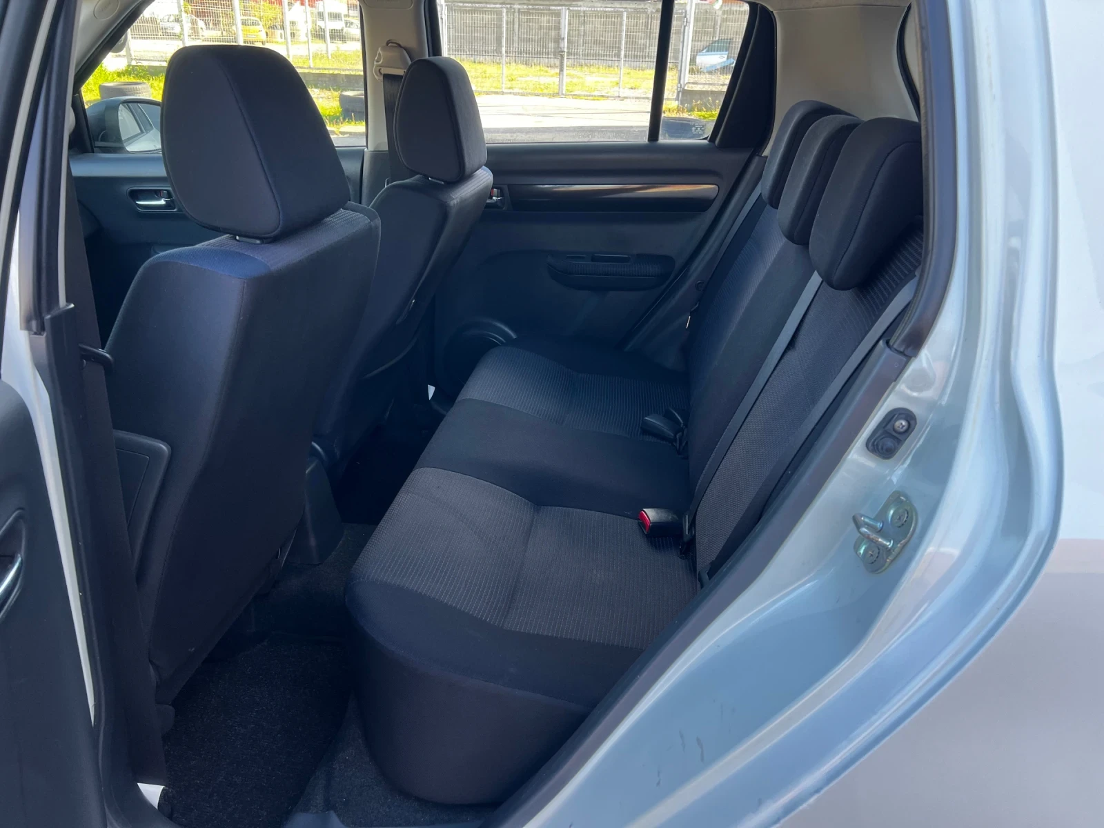 Suzuki Swift 1.3i 90�.� * ��������*  | Mobile.bg � ����������� 15