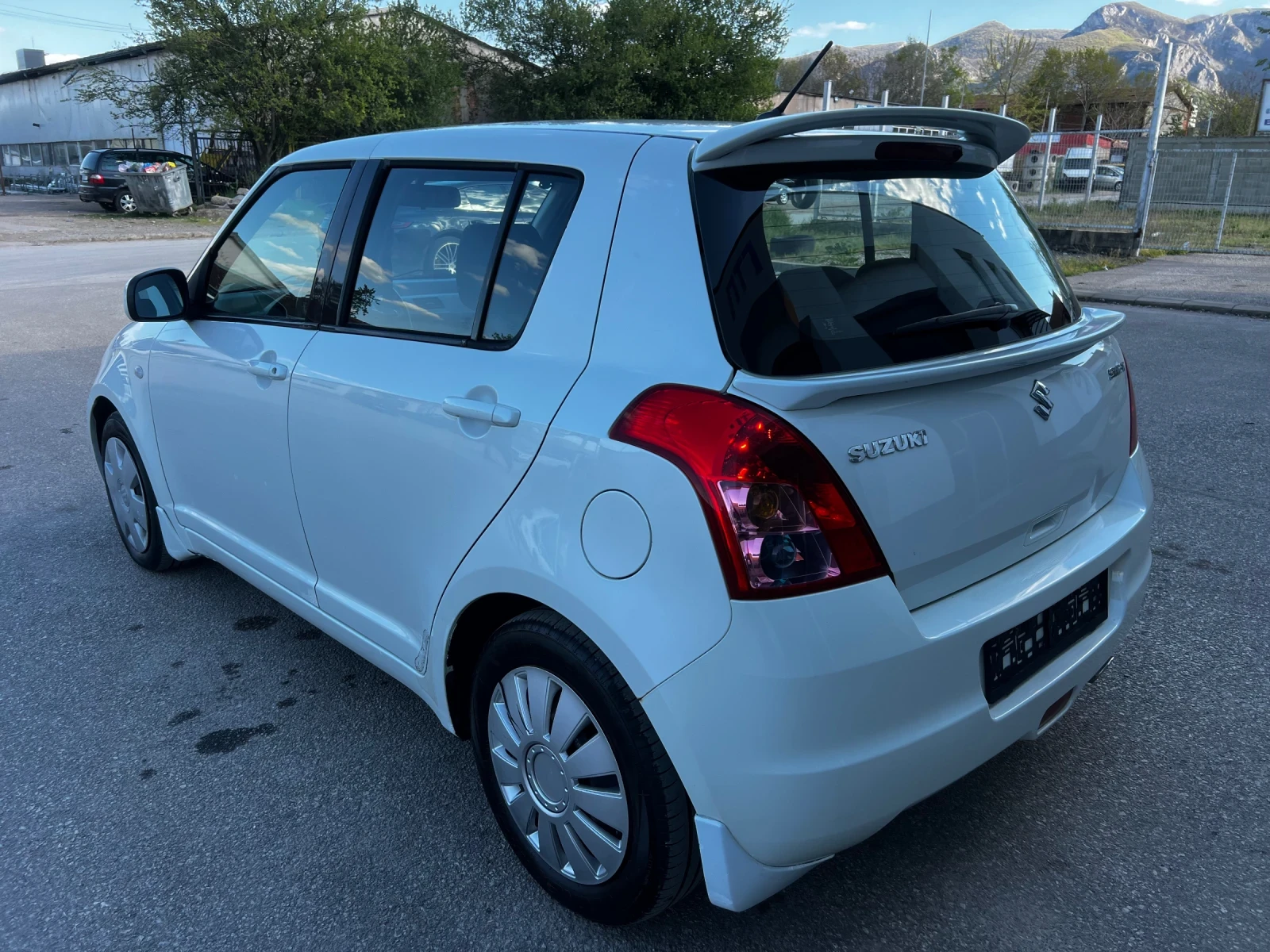 Suzuki Swift 1.3i 90�.� * ��������*  | Mobile.bg � ����������� 4
