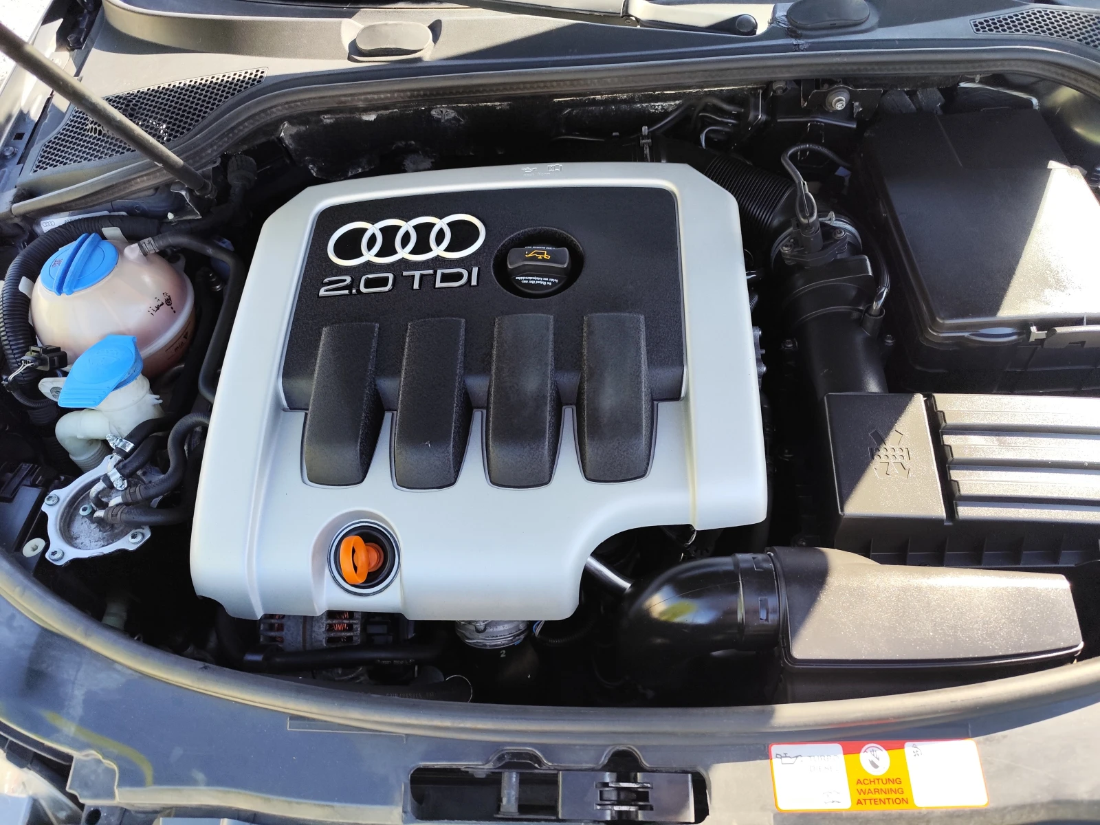 Audi A3 2.0TDi* Klimatronik* , снимка 14 - Автомобили и джипове - 54342916