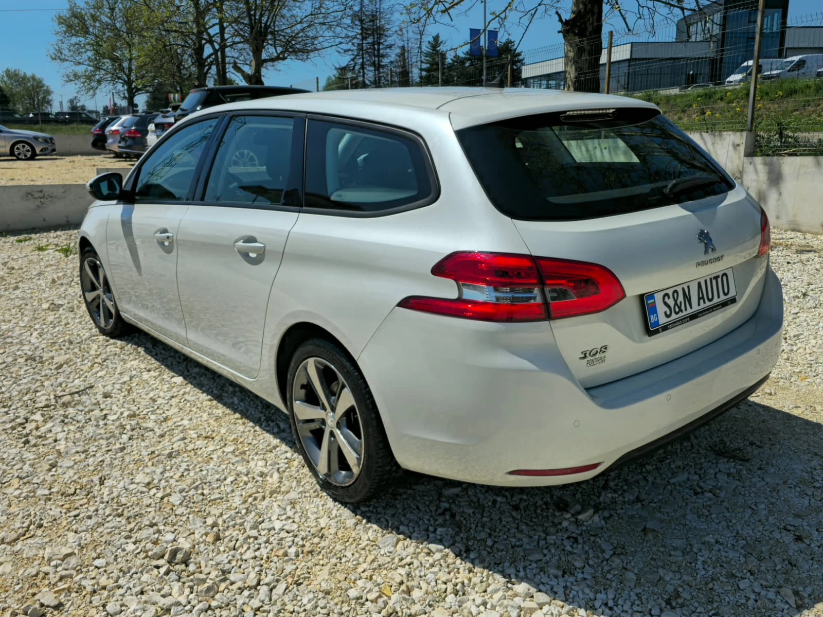 Peugeot 308 1.5 HDI Automat 173000, снимка 4 - Автомобили и джипове - 54451371