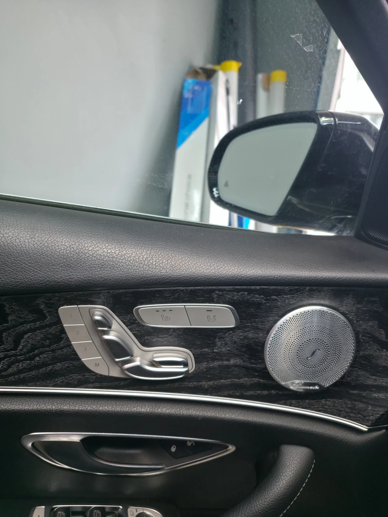 Mercedes-Benz E 300, снимка 12 - Автомобили и джипове - 54719550