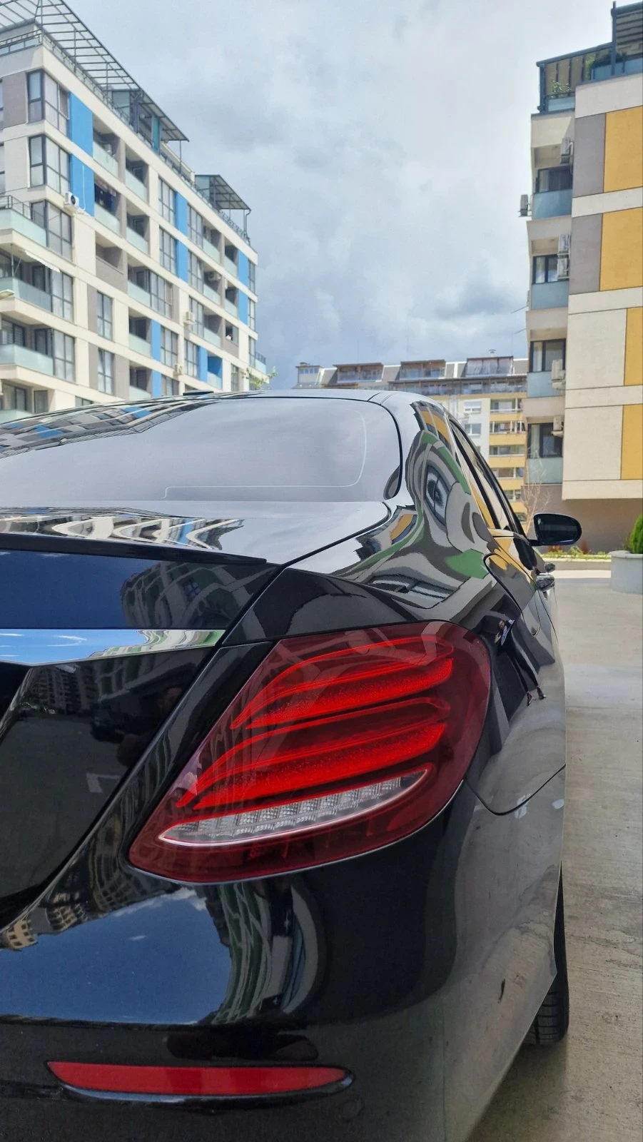 Mercedes-Benz E 300, снимка 8 - Автомобили и джипове - 54719550