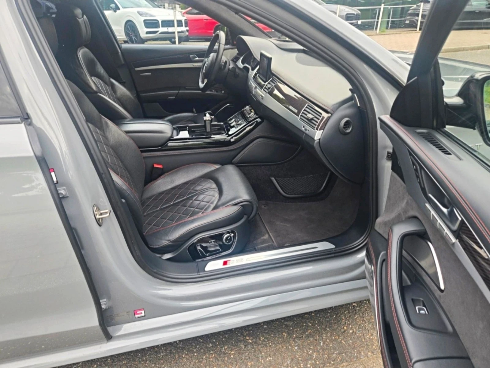 Audi S8 ОЧАКВАН ВНОС Audi S8 Plus MTM 740hpAKRAPOVIC, снимка 9 - Автомобили и джипове - 54729388
