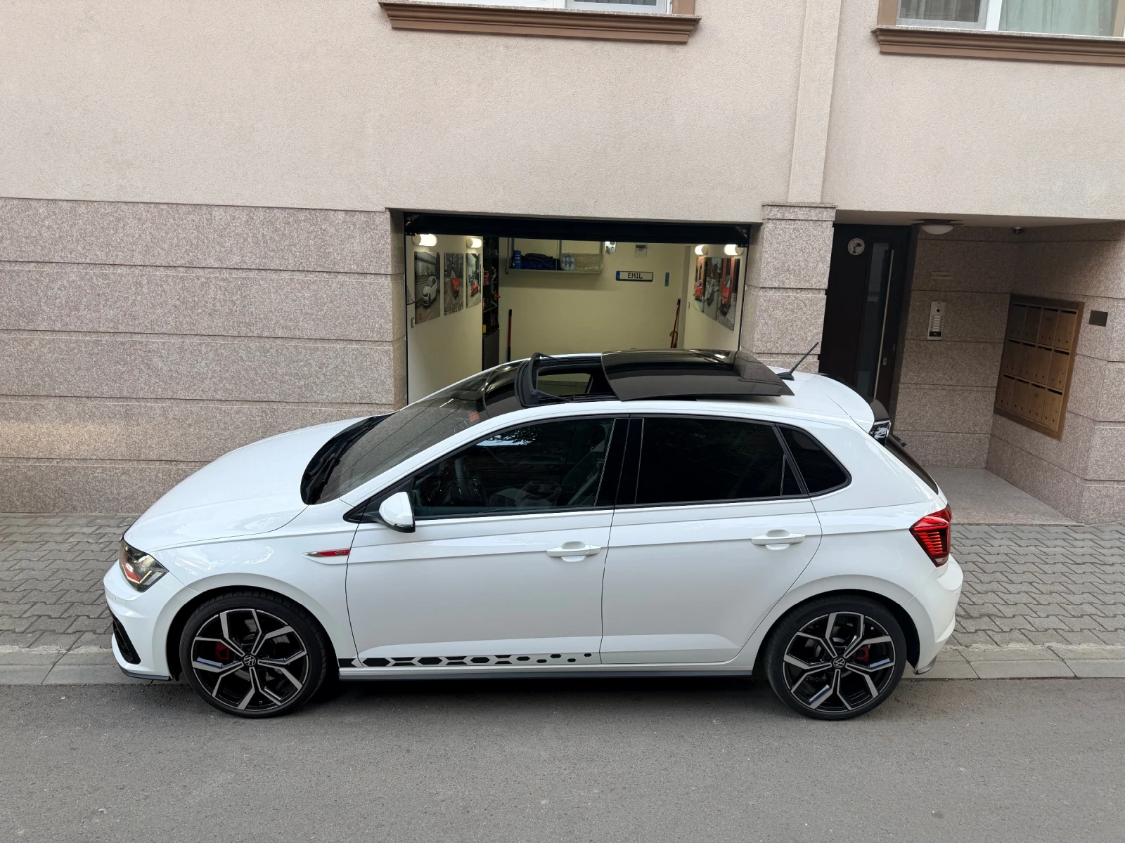 VW Polo GTI FULL OPTIONS, снимка 2 - Автомобили и джипове - 55424702