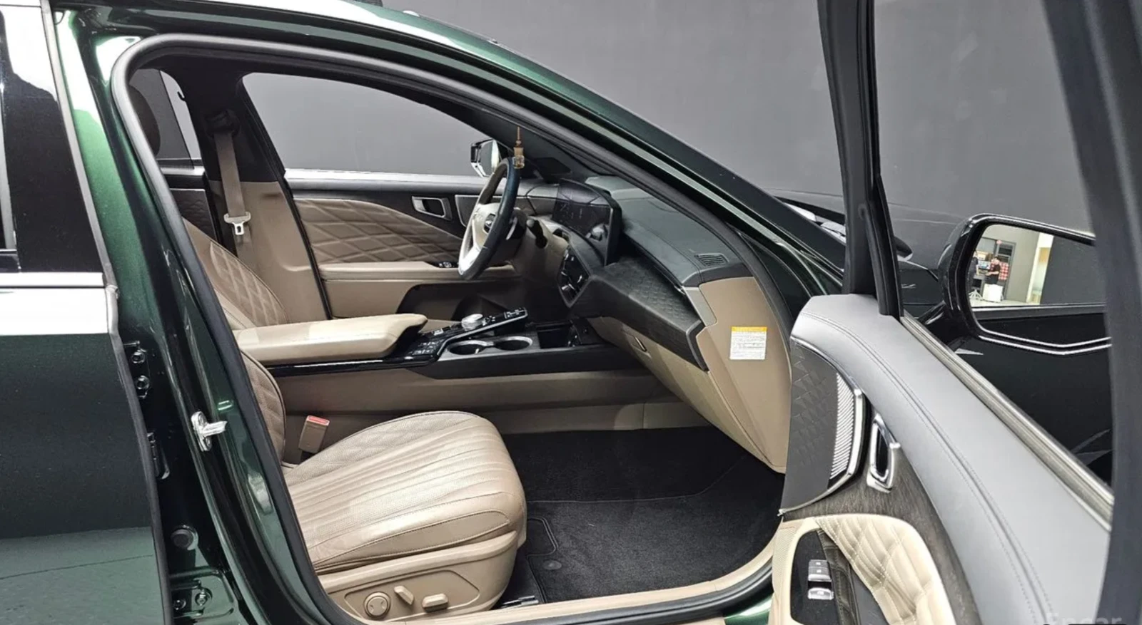 Kia K8 SIGNATURE SPECIAL/ 360 КАМЕРИ/ ОБДУХВАНЕ/ ПАНОРАМА, снимка 13 - Автомобили и джипове - 54753723