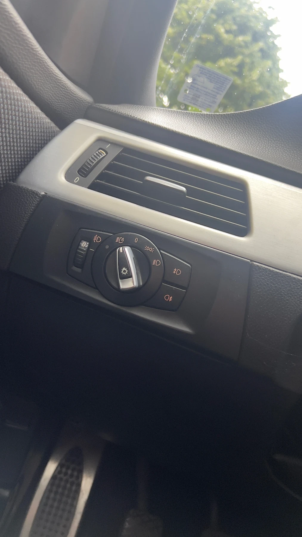 BMW 320, снимка 15 - Автомобили и джипове - 54860285