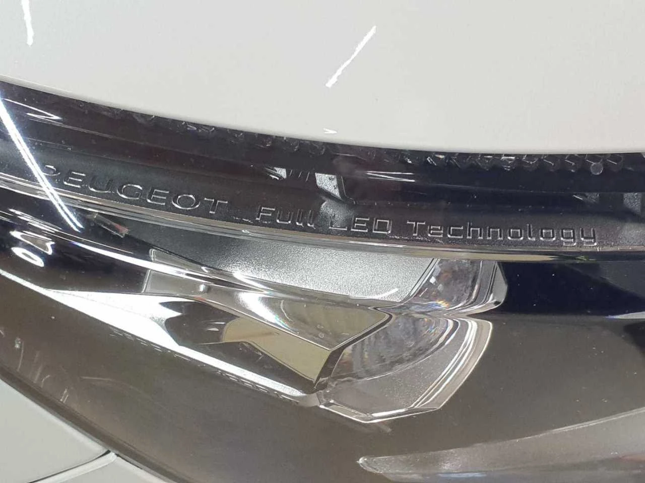 Peugeot 3008 1.5* 131HP* AUTOMAT* GT-Line , снимка 12 - Автомобили и джипове - 55169510