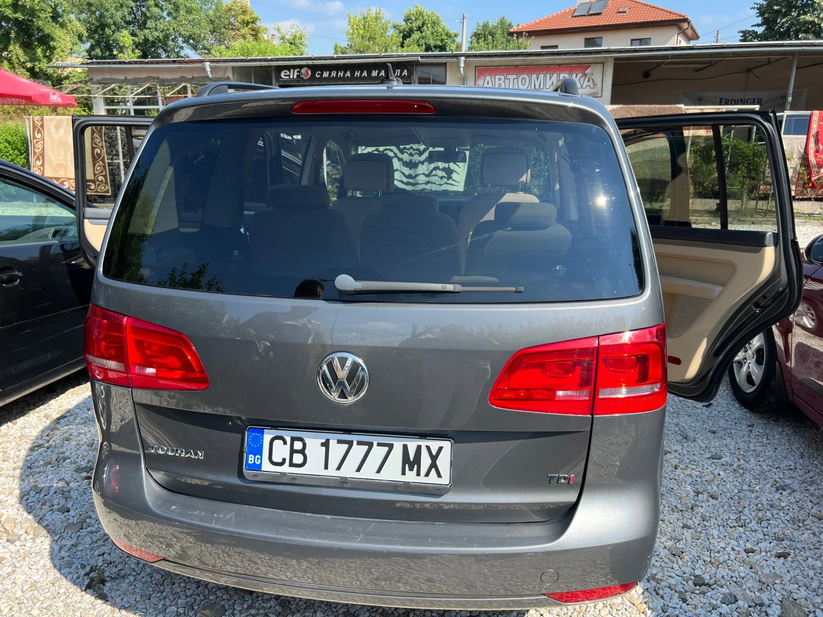VW Touran, снимка 6 - Автомобили и джипове - 55412045