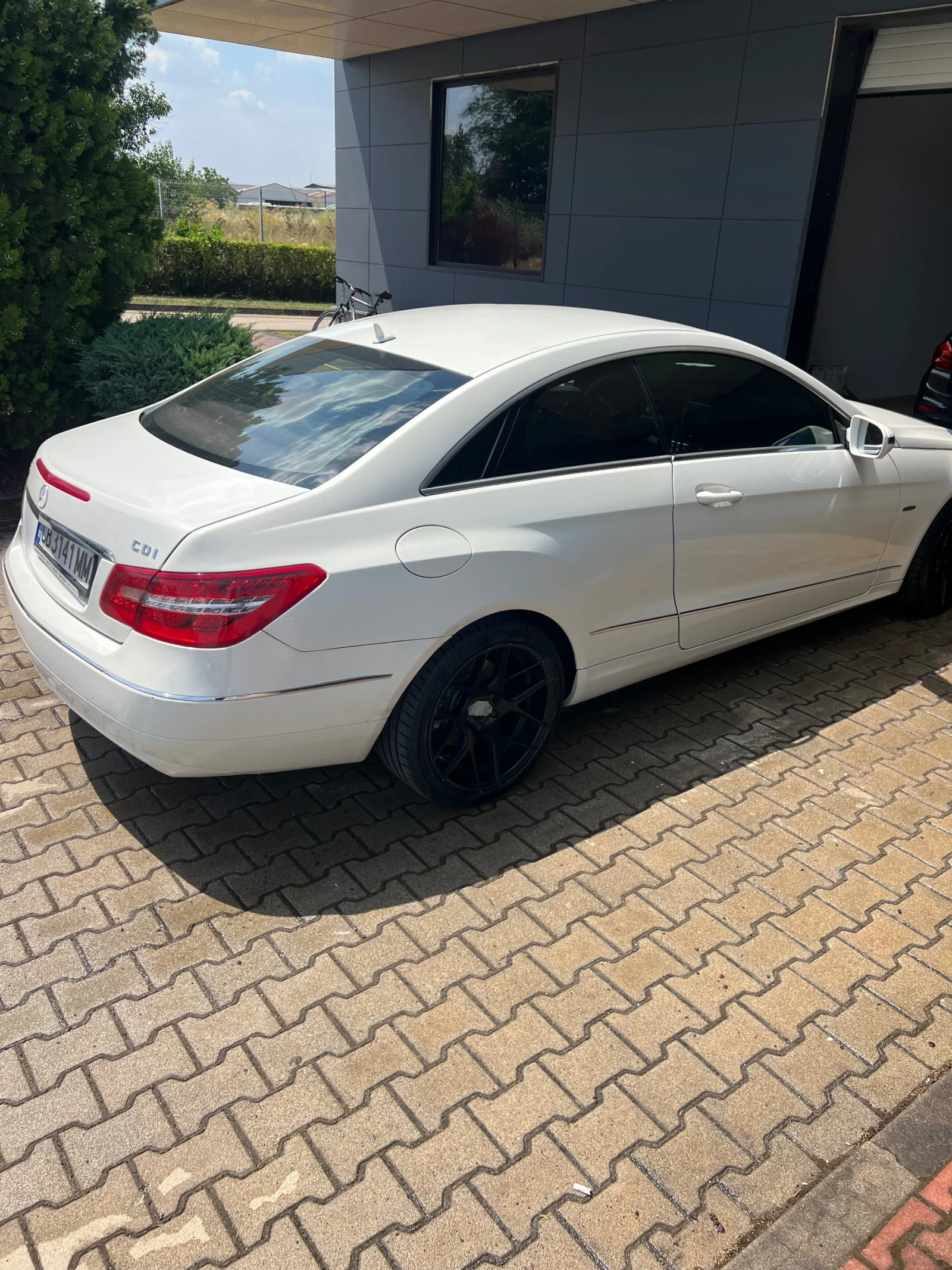 Mercedes-Benz E 250, снимка 4 - Автомобили и джипове - 55728437