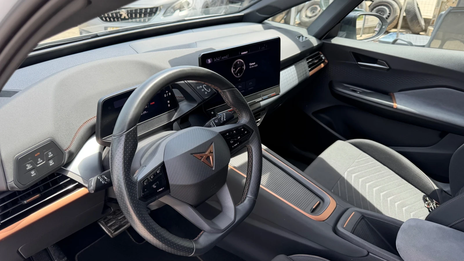 Cupra Born, снимка 12 - Автомобили и джипове - 56088470