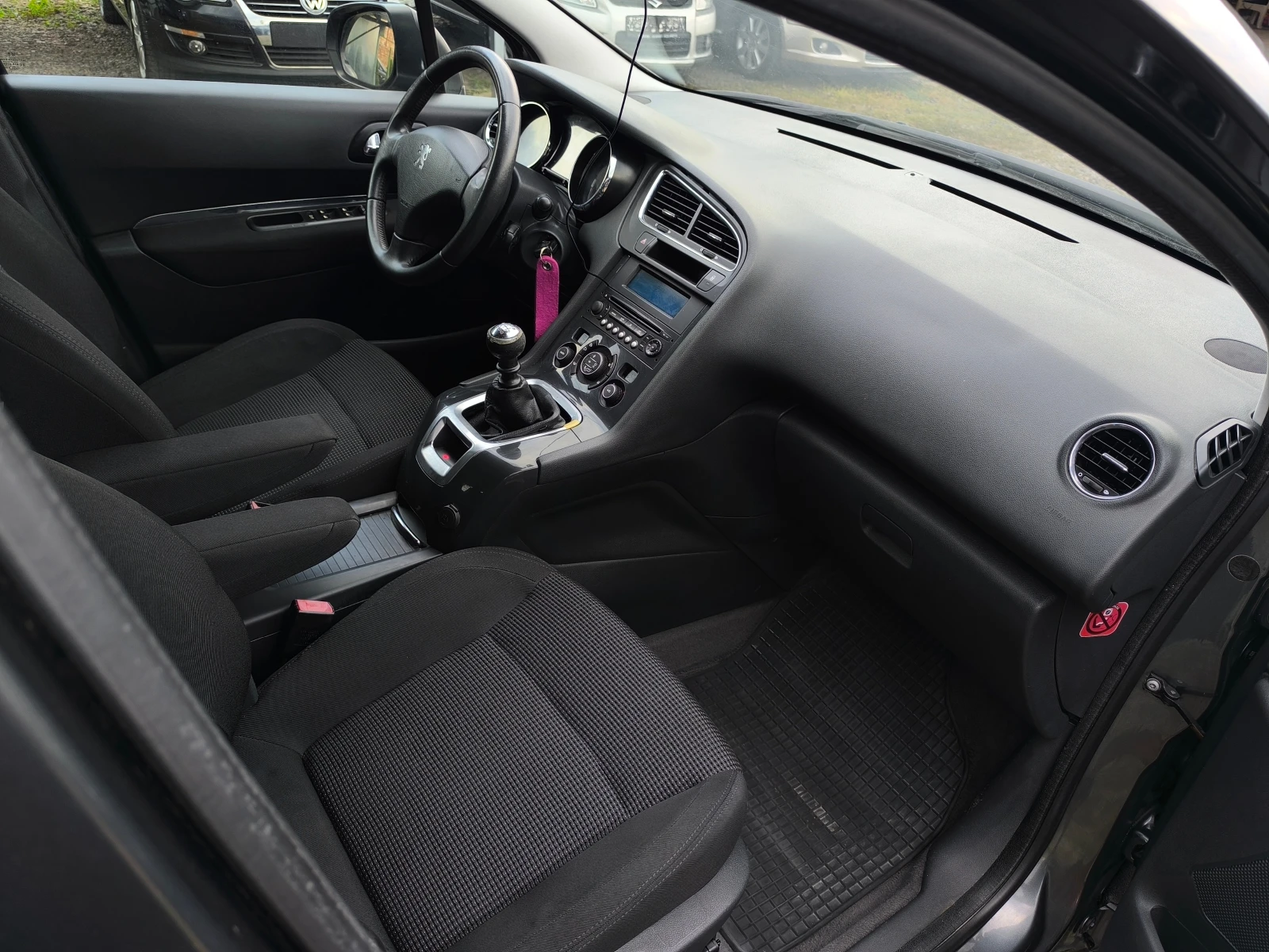 Peugeot 5008 FACE LIFT-1.6HDI-112кс-6 скор.-КЛИМАТРОНИК-EURO 5-, снимка 14 - Автомобили и джипове - 56192706