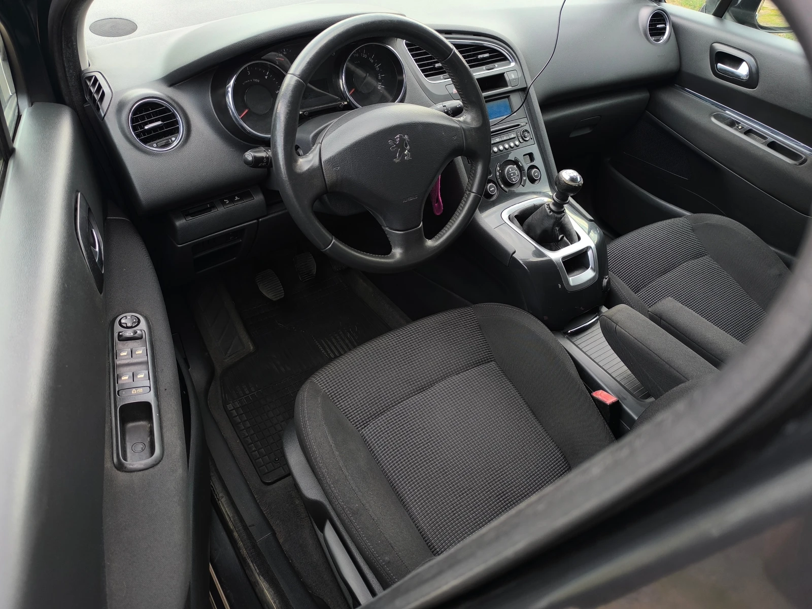 Peugeot 5008 FACE LIFT-1.6HDI-112кс-6 скор.-КЛИМАТРОНИК-EURO 5-, снимка 10 - Автомобили и джипове - 56192706