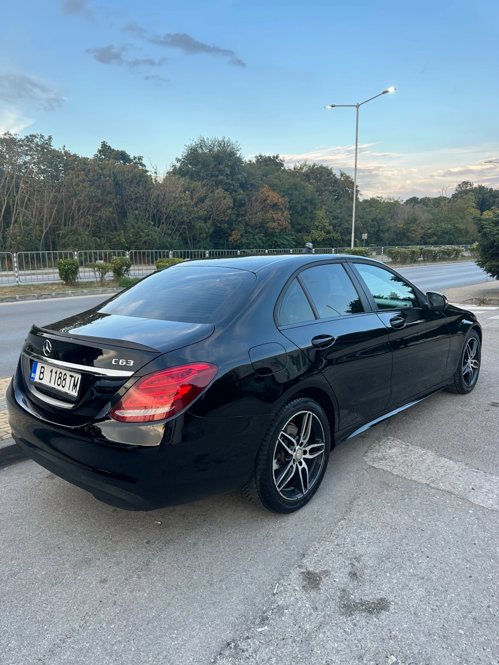 Mercedes-Benz C 220, снимка 9 - Автомобили и джипове - 56239641