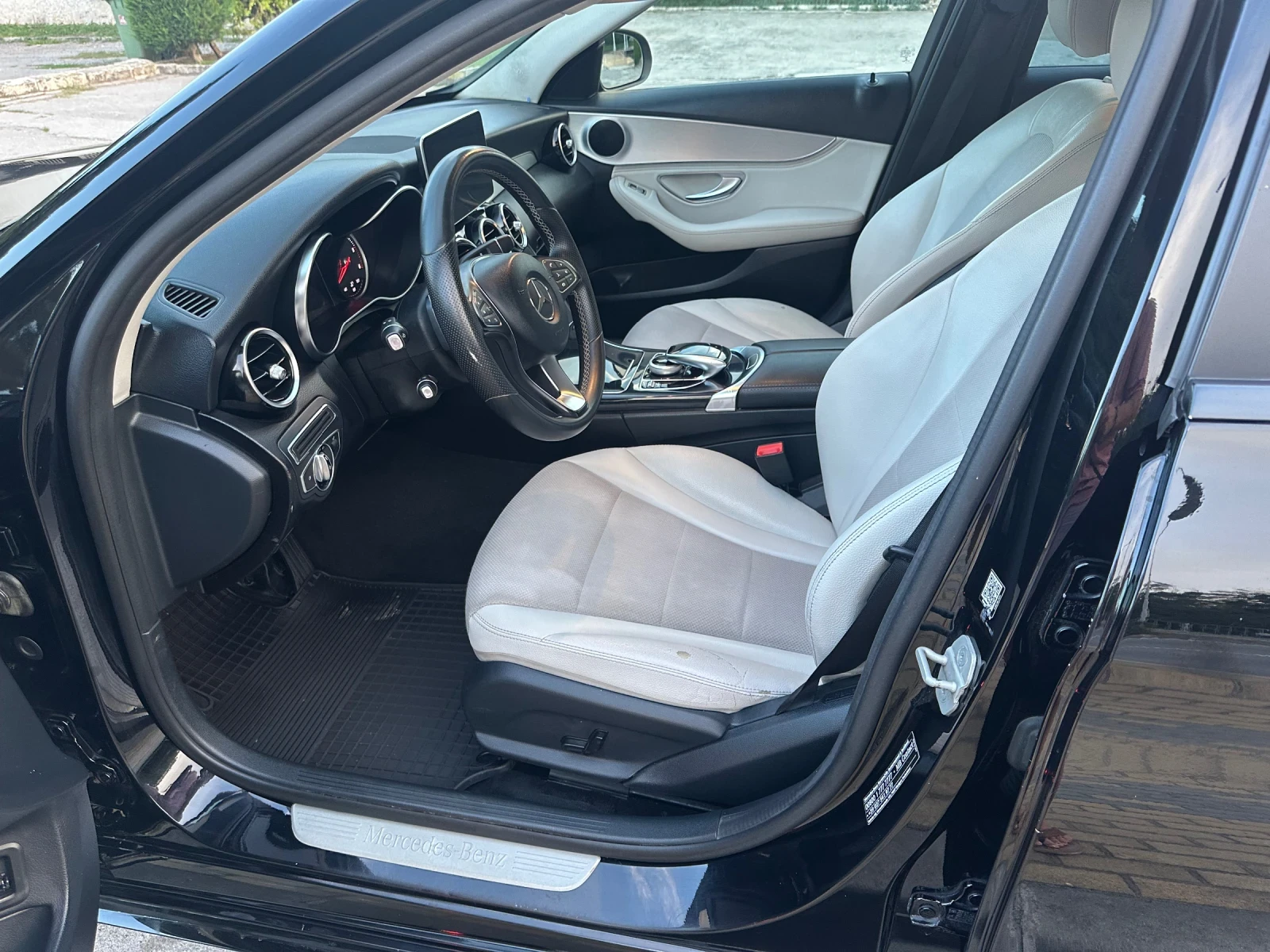 Mercedes-Benz C 220, снимка 4 - Автомобили и джипове - 56239641