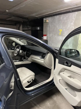 Volvo XC60 momentum T5, снимка 11