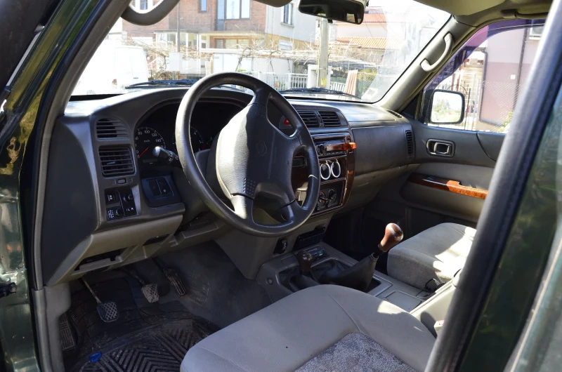 Nissan Patrol 2.8, снимка 4 - Автомобили и джипове - 47439916