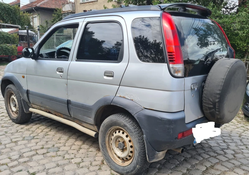 Daihatsu Terios 4x4, снимка 3 - Автомобили и джипове - 48483471