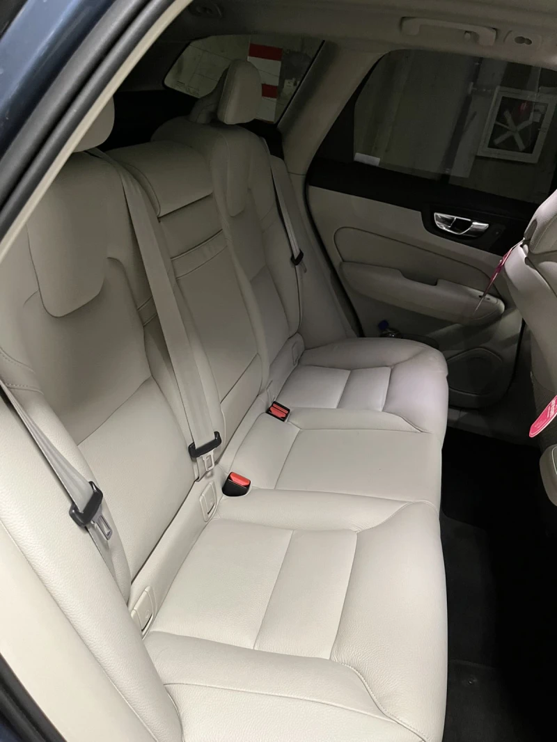 Volvo XC60 momentum T5, снимка 9 - Автомобили и джипове - 52551333