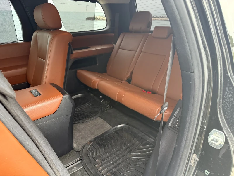 Toyota Sequoia 5.7 LPG , снимка 11 - Автомобили и джипове - 53088997