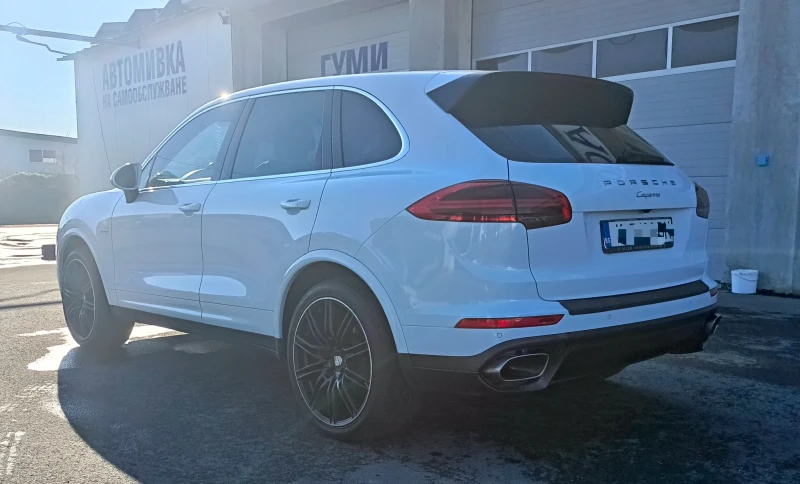 Porsche Cayenne, снимка 3 - Автомобили и джипове - 53402737