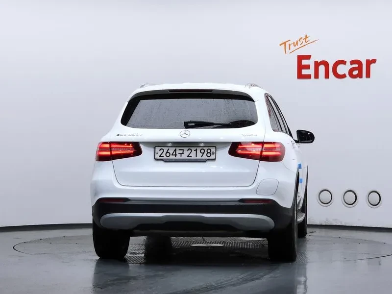 Mercedes-Benz GLC 4MATIC - САМО 30% АВАНС, снимка 4 - Автомобили и джипове - 56071862