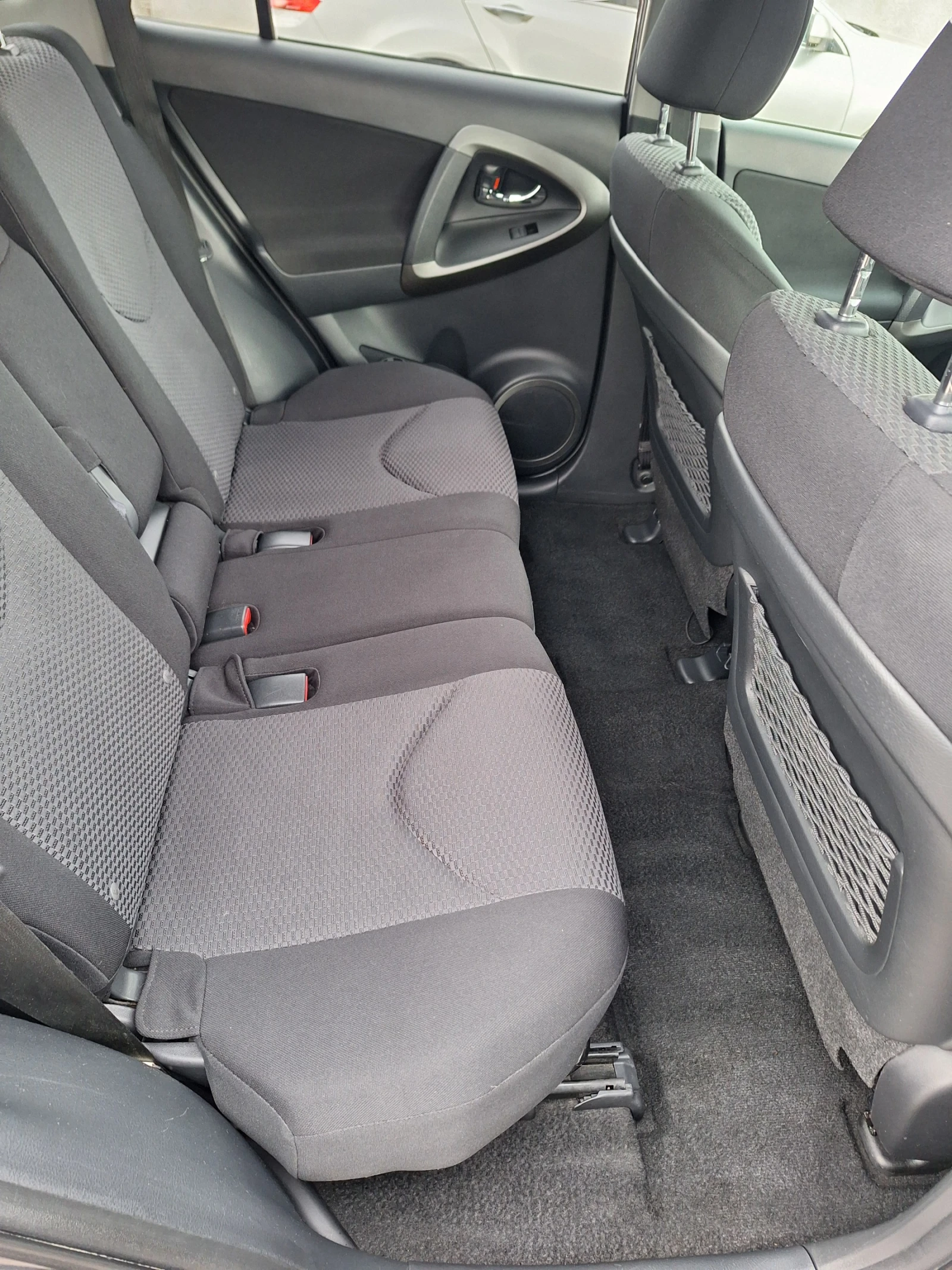 Toyota Rav4 2.0i-4x4-ТОП, снимка 11 - Автомобили и джипове - 53737794