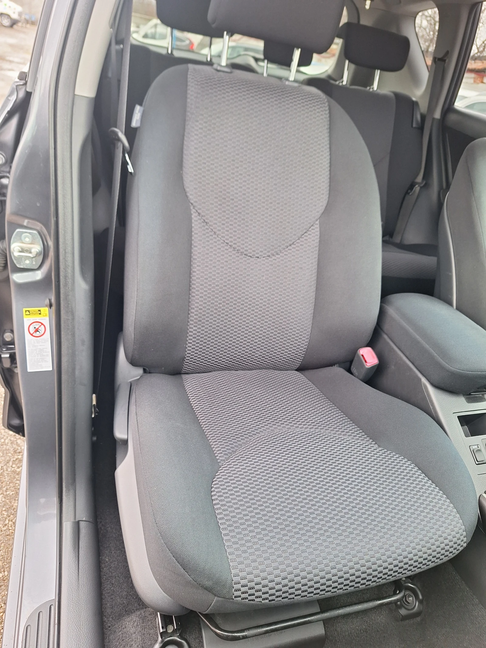 Toyota Rav4 2.0i-4x4-ТОП, снимка 10 - Автомобили и джипове - 53737794