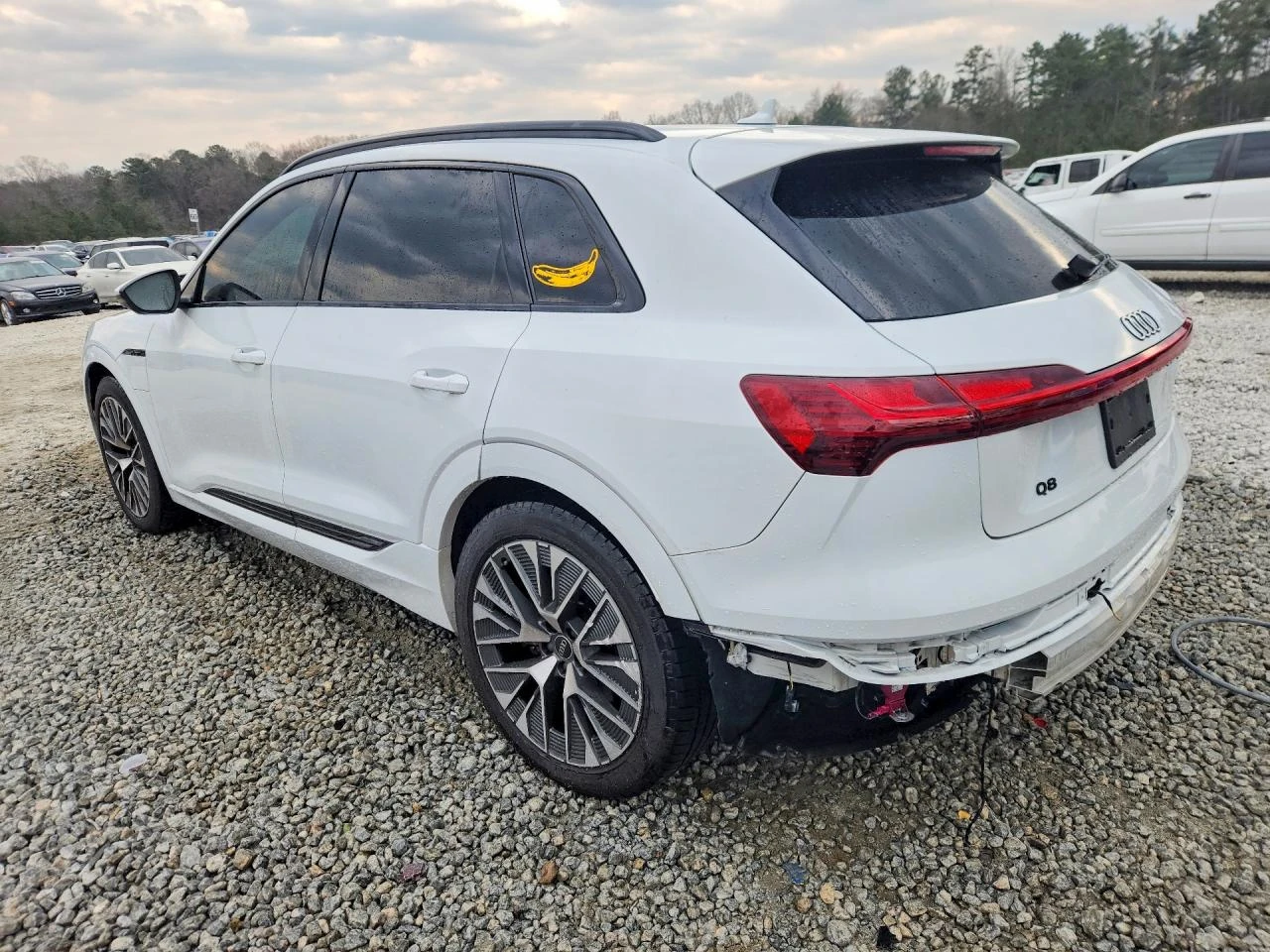 Audi Q8 E-Tron Prestige, снимка 2 - Автомобили и джипове - 54072467