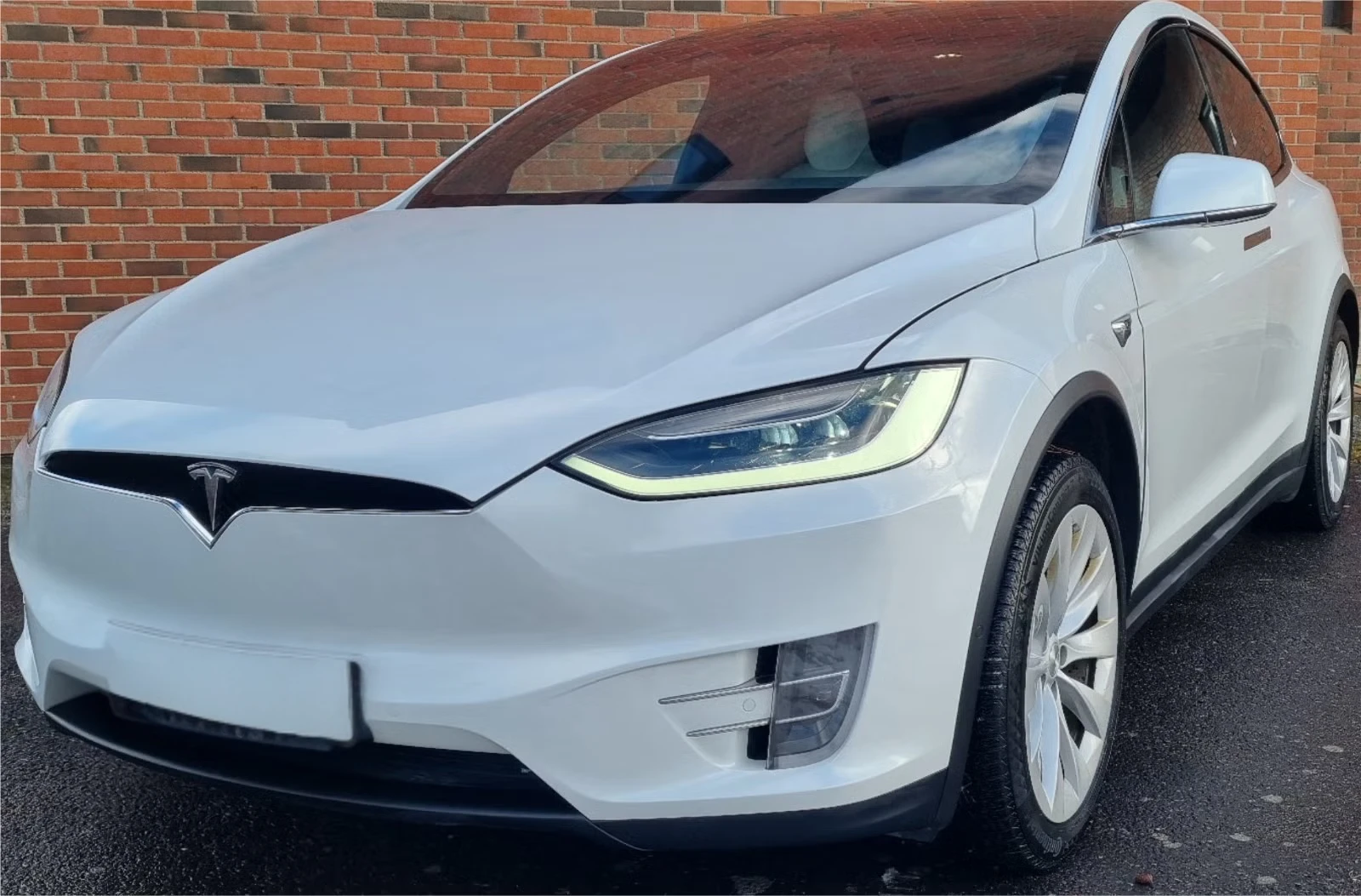 Tesla Model X X100D 2017 / 6 места / AP3 / Европейска(Норвегия)