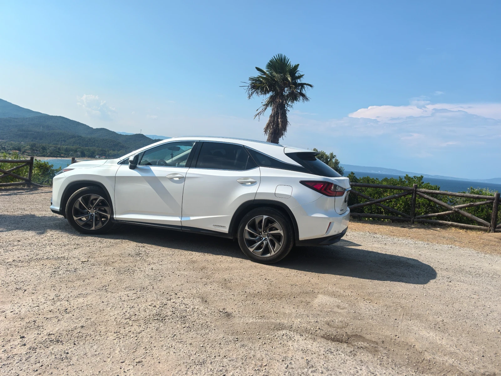 Lexus RX 450h Луксори, снимка 3 - Автомобили и джипове - 55396251