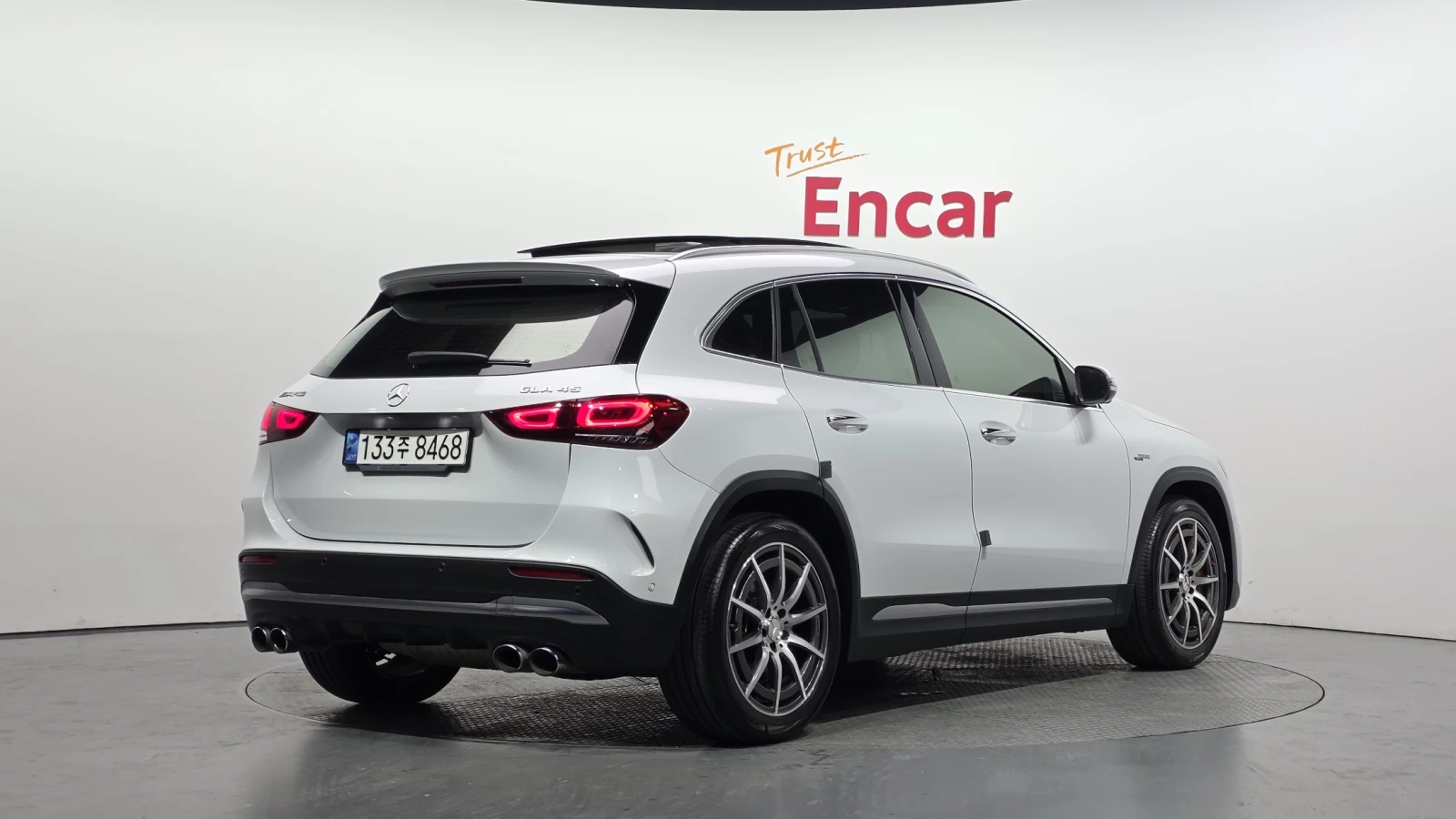 Mercedes-Benz GLA 45 AMG HUD* BLIND SPOT* ��. ��������* 360* ������ ���� | Mobile.bg � ����������� 2