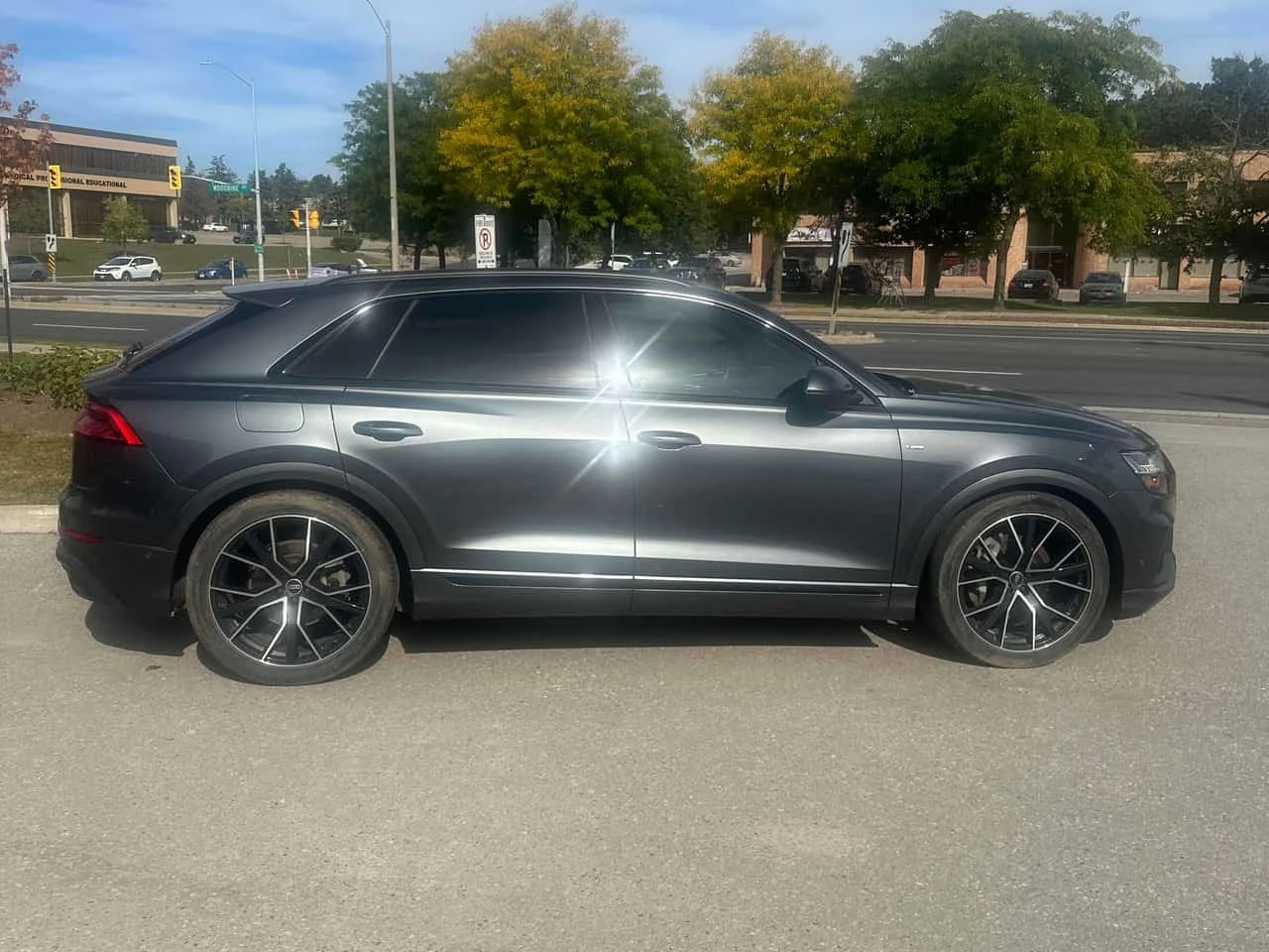 Audi Q8 * Progressiv * CARFAX * ��� ������������ ������ | Mobile.bg � ����������� 3