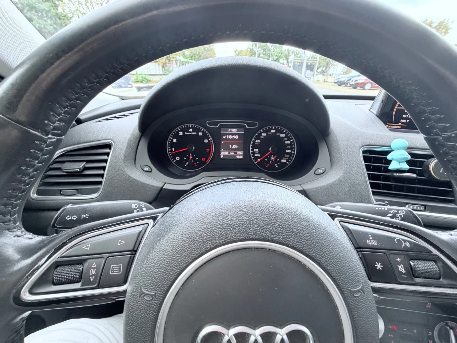 Audi Q3, снимка 10 - Автомобили и джипове - 56569857