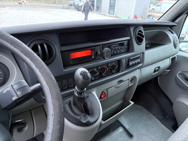 Renault Master, снимка 11 - Бусове и автобуси - 48998628