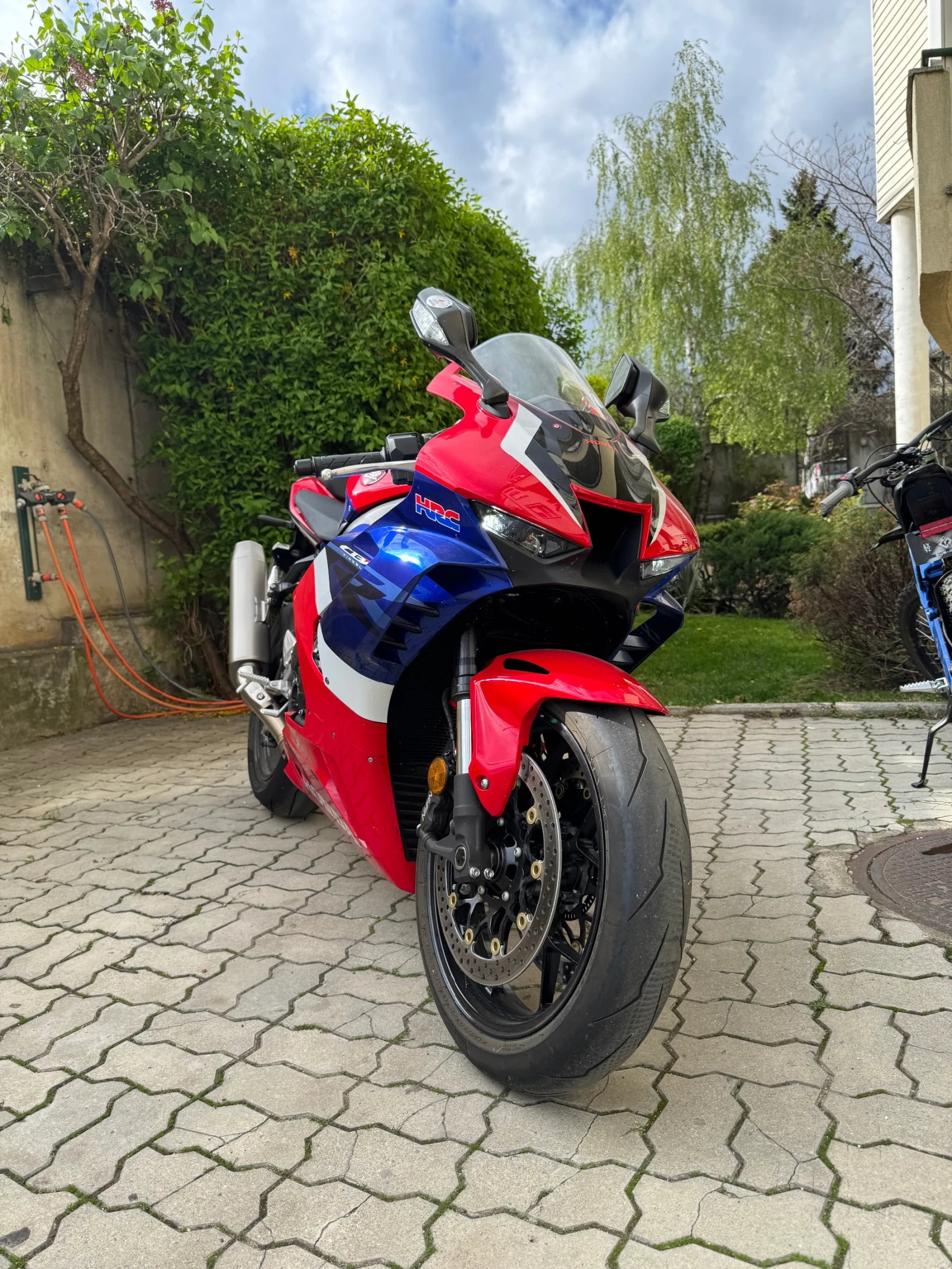 Honda Cbr 1000RRR, снимка 2 - Мотоциклети и мототехника - 56125778