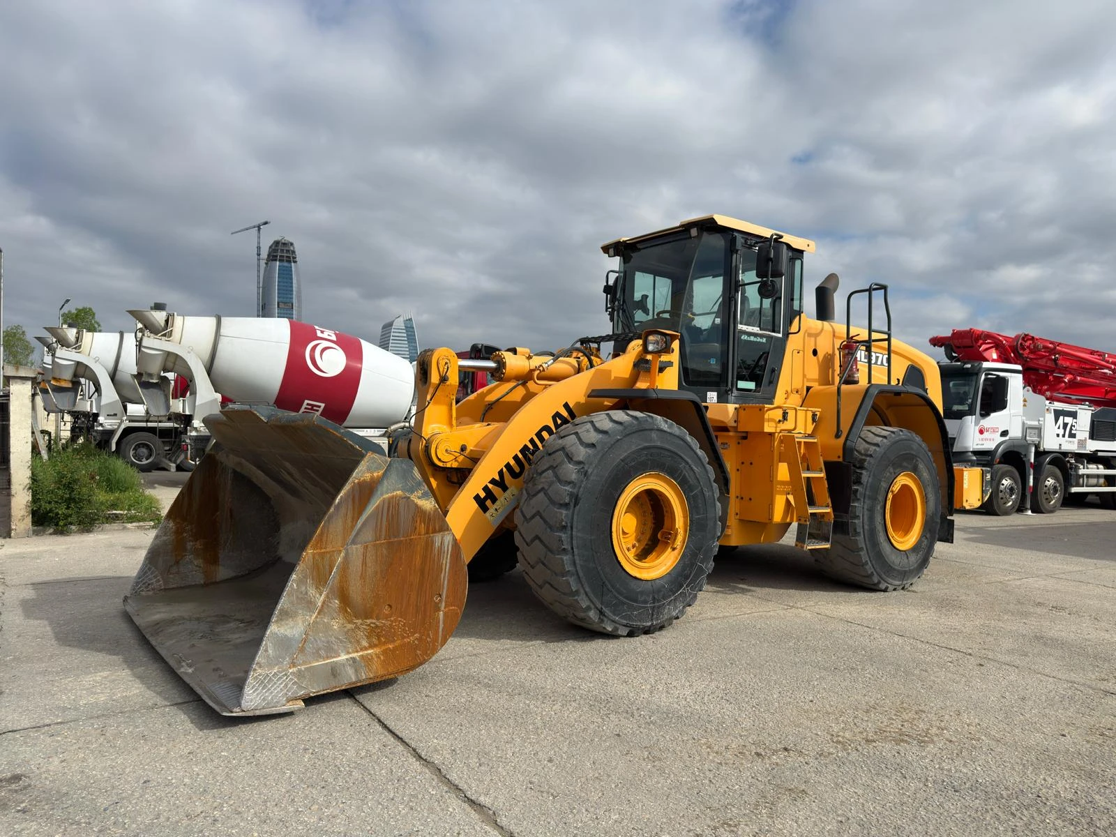 Челен товарач Hyundai HL970, снимка 1