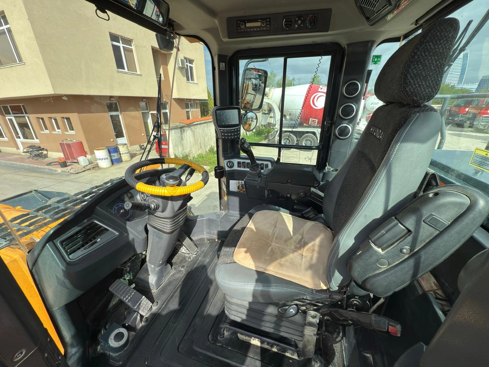 Челен товарач Hyundai HL970 - изображение 9