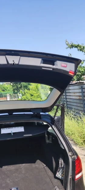 Mercedes-Benz E 220, снимка 16