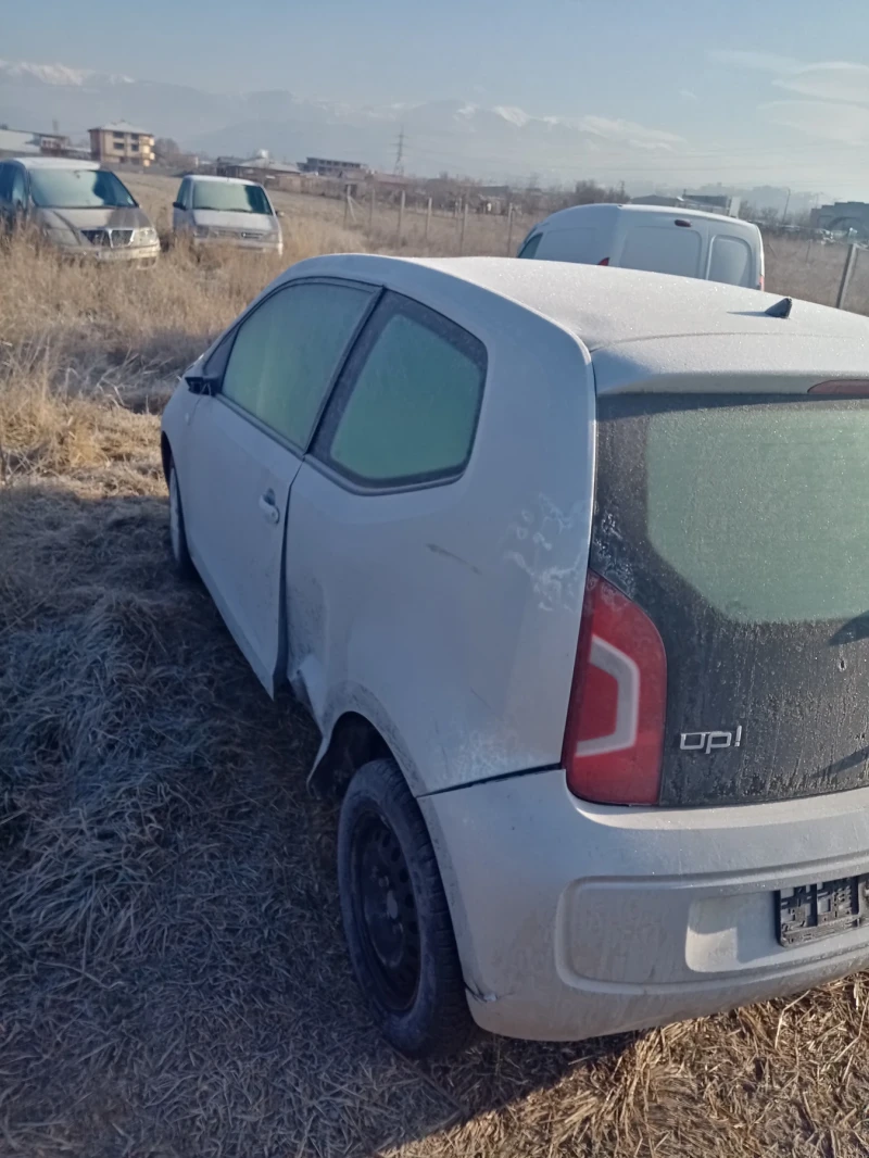 VW Up, снимка 7 - Автомобили и джипове - 47717911