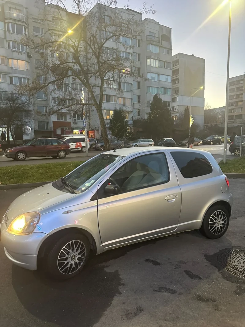 Toyota Yaris 1, 0 бензин / газ, снимка 2 - Автомобили и джипове - 48539472