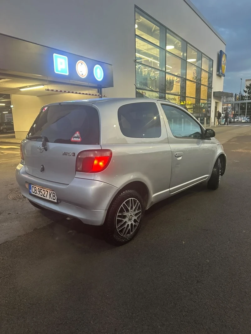 Toyota Yaris 1, 0 бензин / газ, снимка 5 - Автомобили и джипове - 48539472