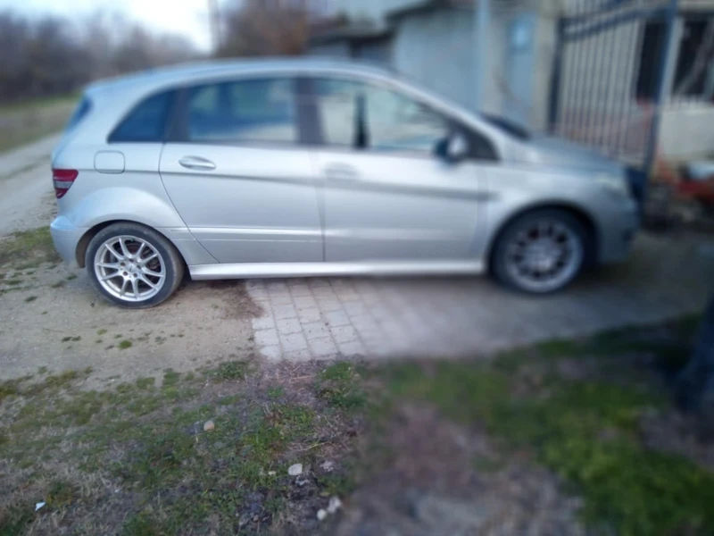 Mercedes-Benz B 180 CDI, снимка 3 - Автомобили и джипове - 49553997