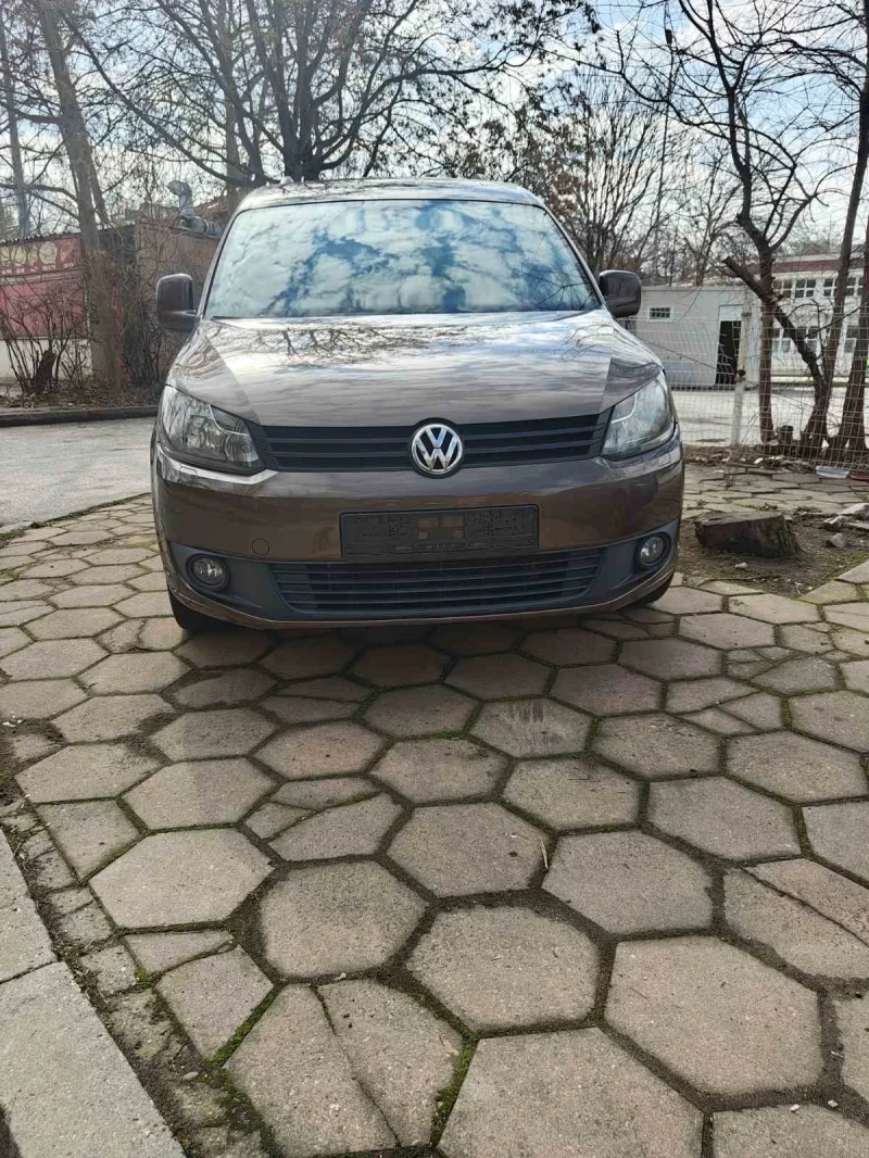 VW Caddy 1.6 bifuel фабрична газ, снимка 10 - Автомобили и джипове - 49348263