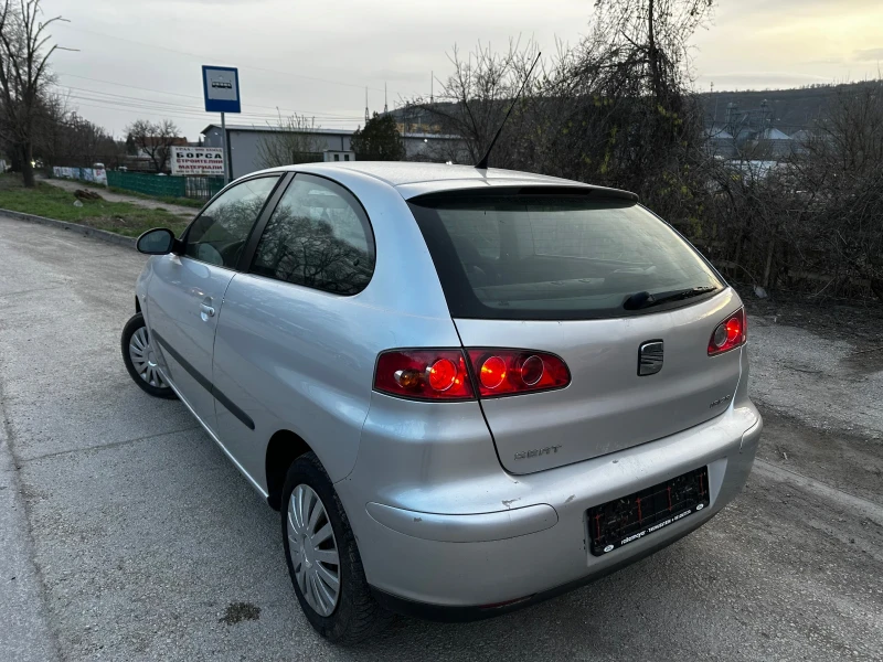 Seat Cordoba, снимка 4 - Автомобили и джипове - 49628979