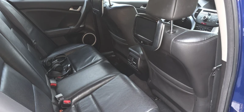 Honda Accord 2.0v-tec, снимка 10 - Автомобили и джипове - 52389772