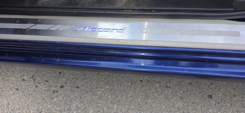 Honda Accord 2.0v-tec, снимка 7 - Автомобили и джипове - 52389772