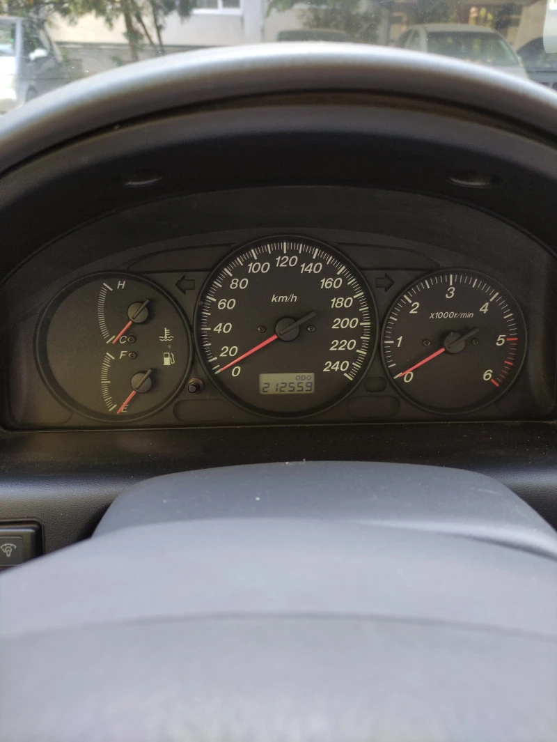 Mazda 626, снимка 5 - Автомобили и джипове - 52889991